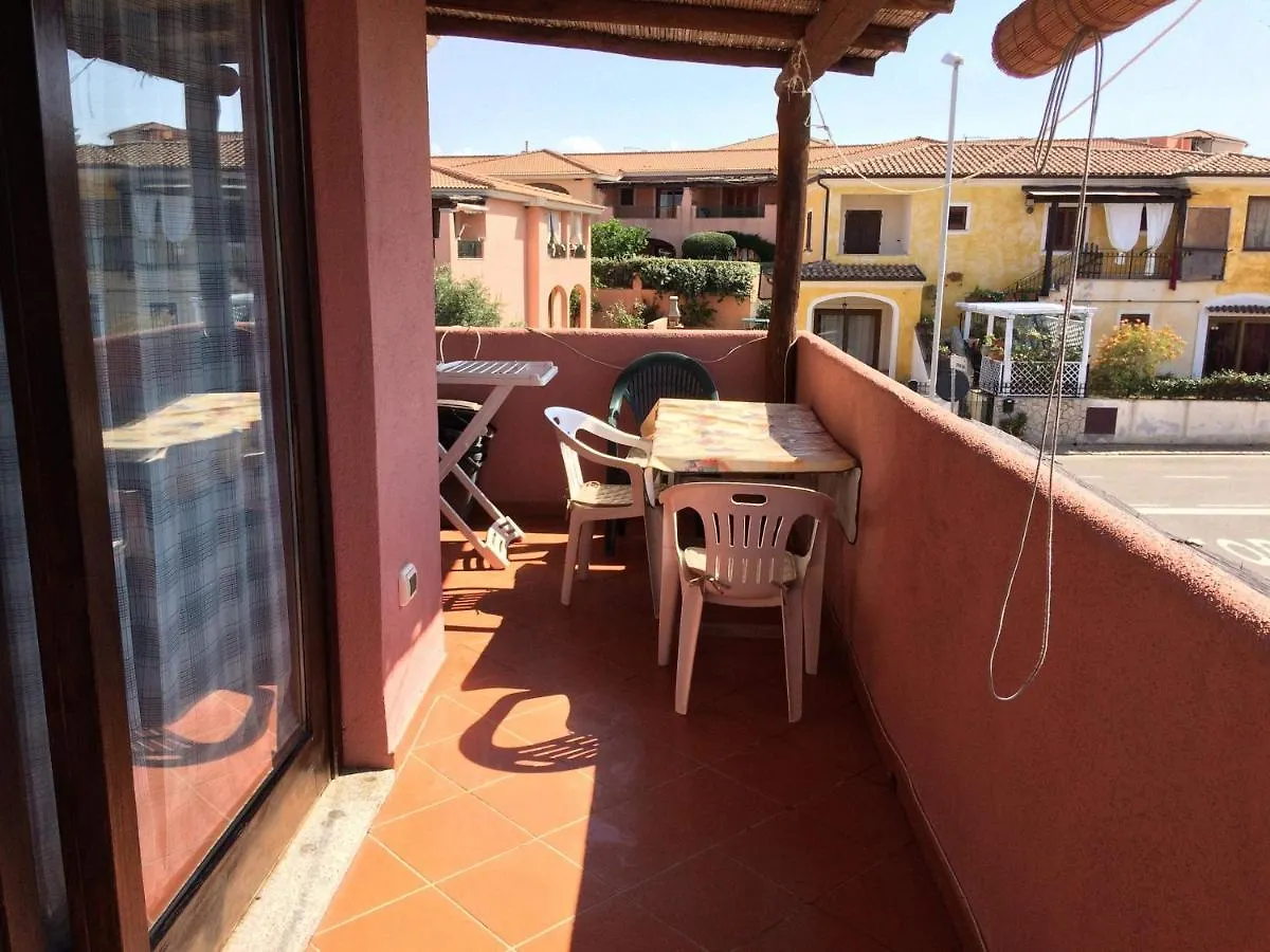 Airport by feet vicino a piedi-Port-Commercial Center-50mq-Balcony sea view-per metà rimborsabile&possibile upgrade gratis Olbia Appartamento
